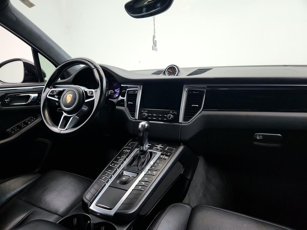 2017 Porsche Macan - $18,550