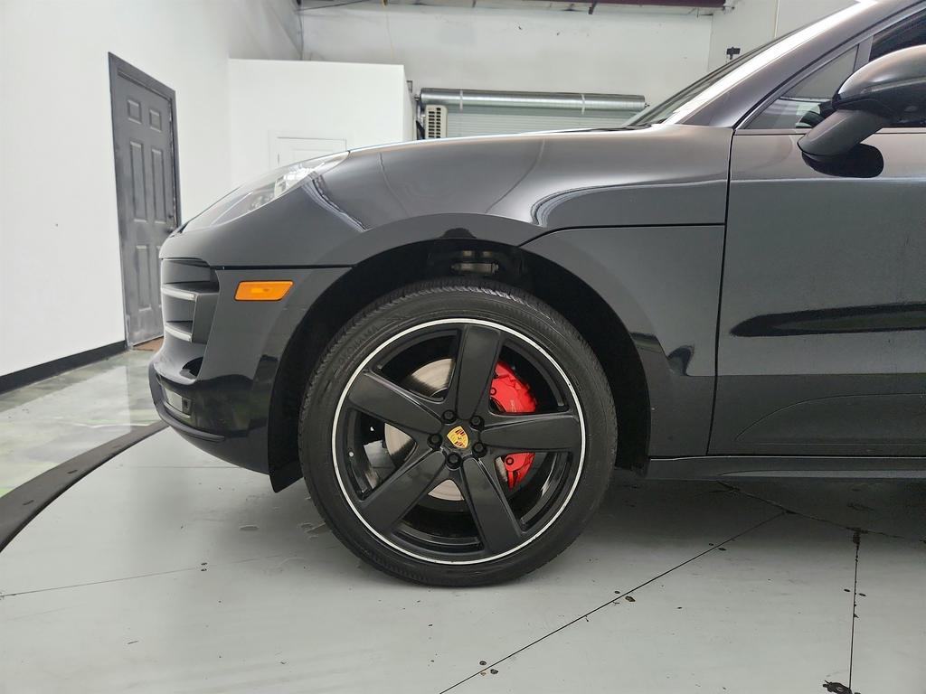 2017 Porsche Macan - $18,550