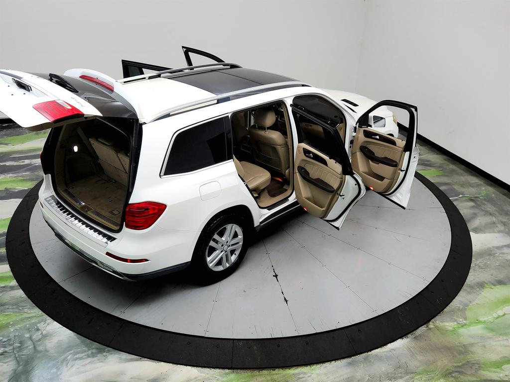 2016 Mercedes-Benz GL-Class - $10,350