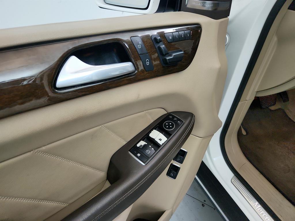 2016 Mercedes-Benz GL-Class - $10,350