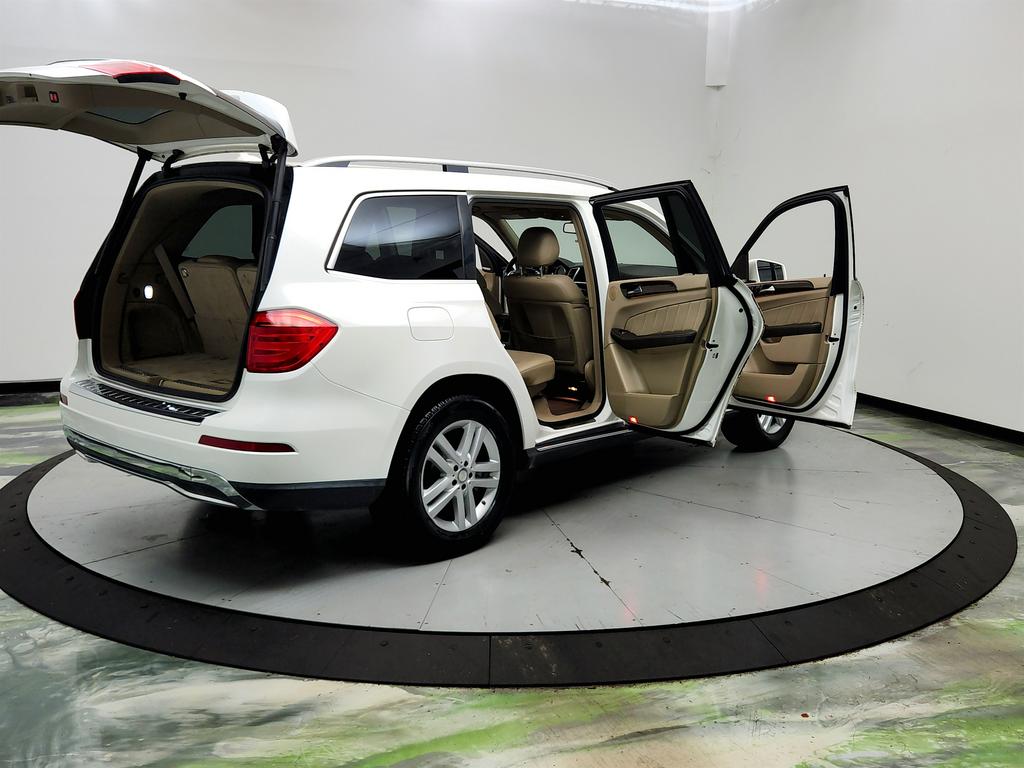 2016 Mercedes-Benz GL-Class - $10,350
