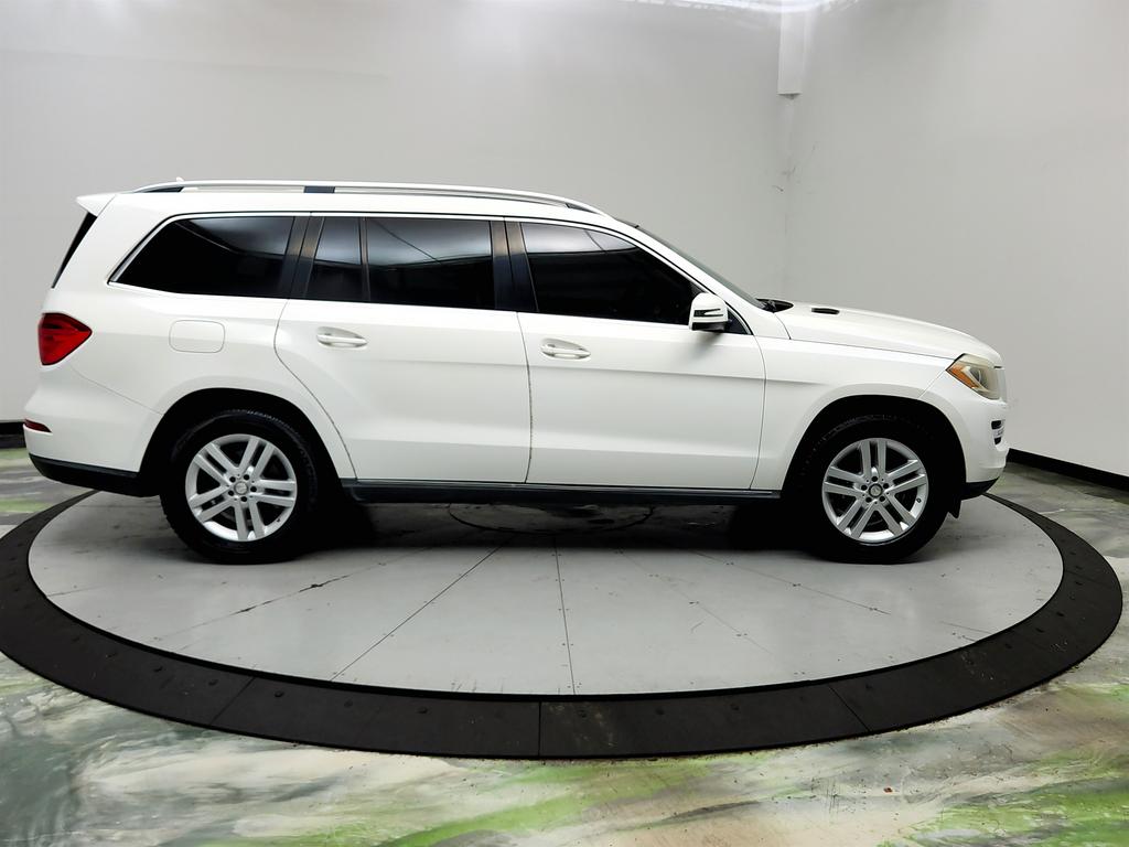 2016 Mercedes-Benz GL-Class - $10,350