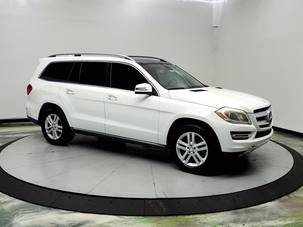 2016 Mercedes-Benz GL-Class - $10,350