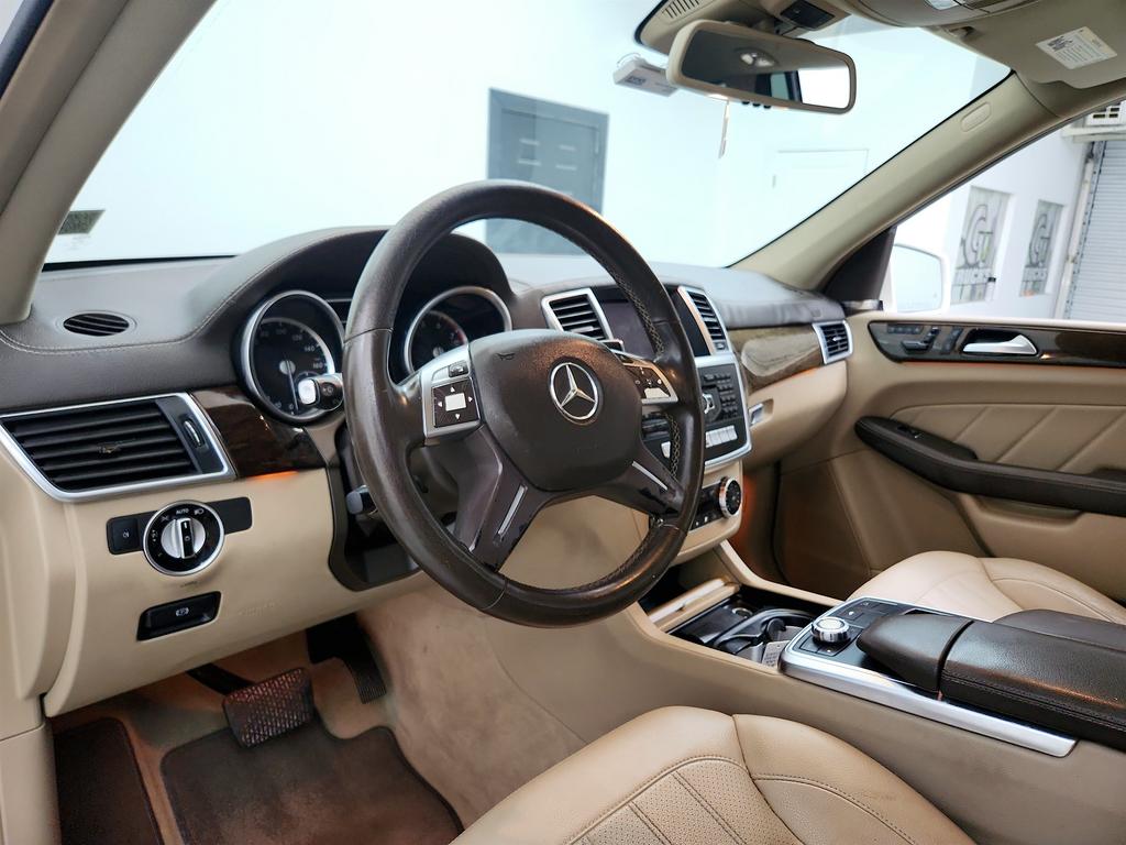 2016 Mercedes-Benz GL-Class - $10,350