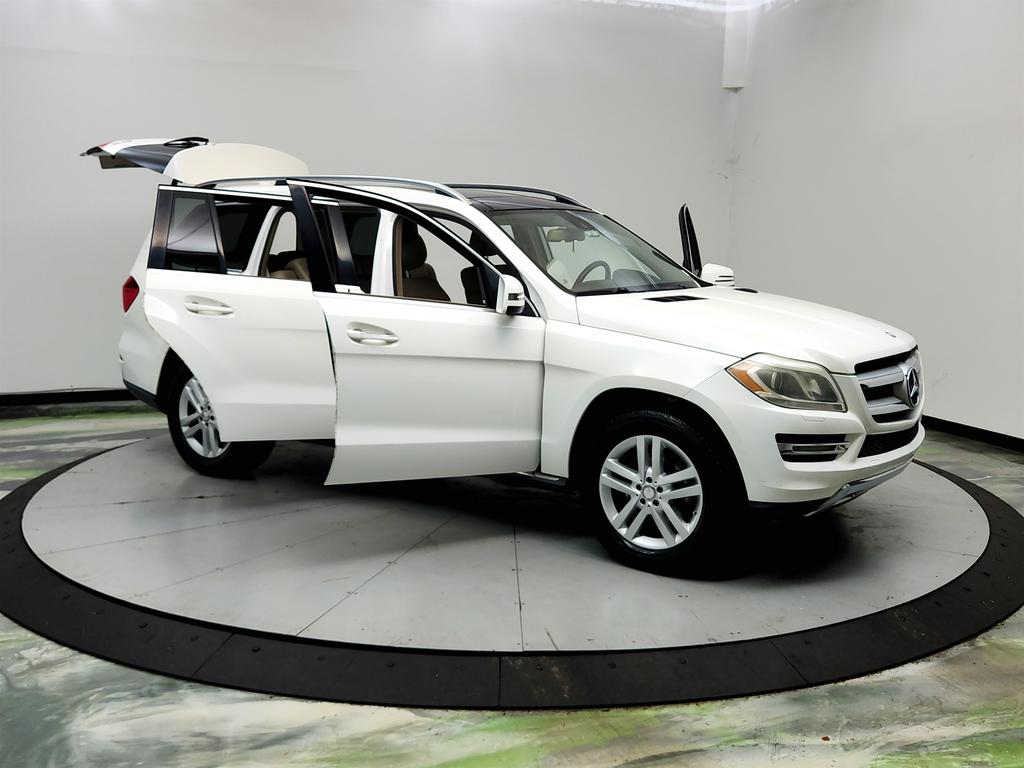 2016 Mercedes-Benz GL-Class - $10,350
