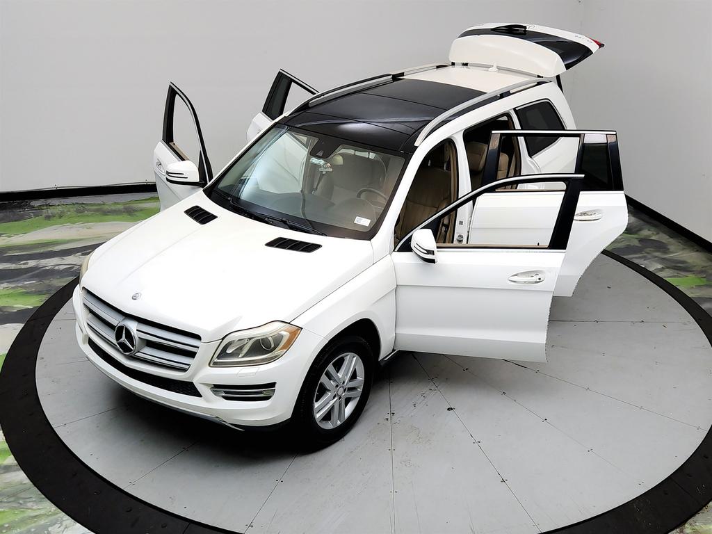2016 Mercedes-Benz GL-Class - $10,350