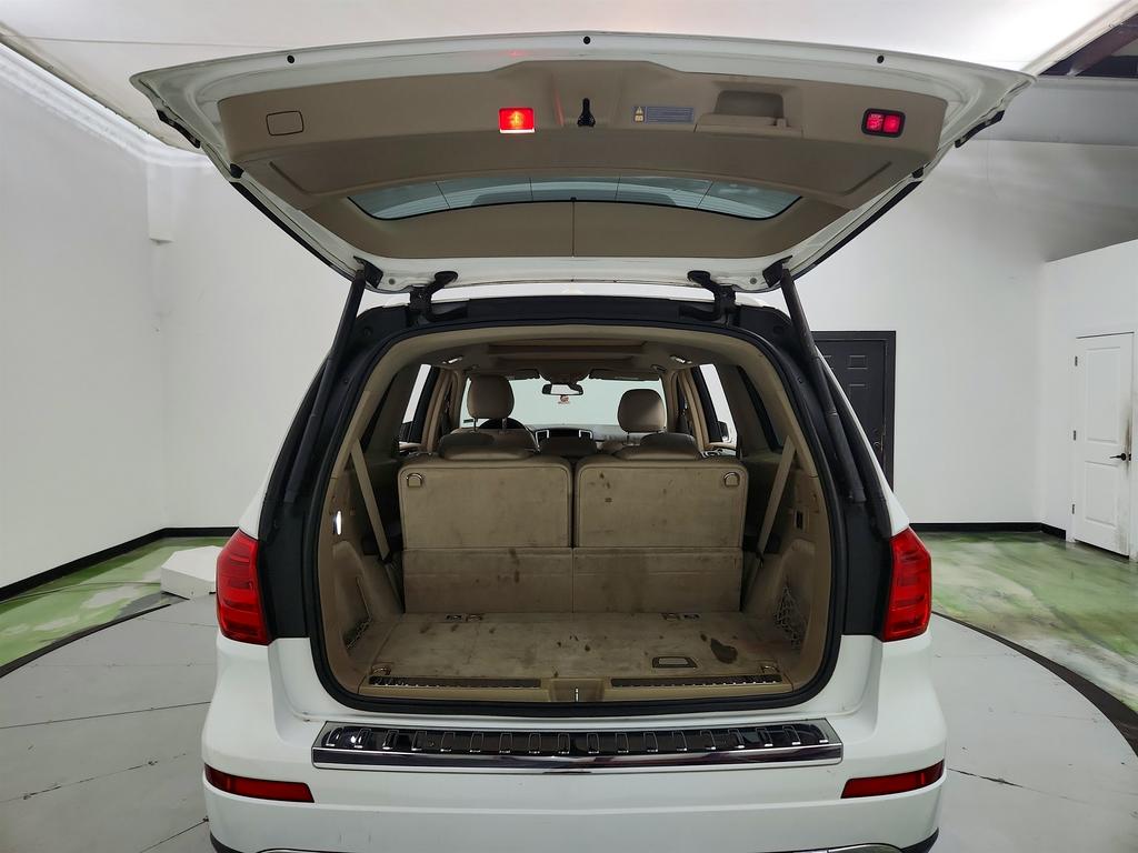 2016 Mercedes-Benz GL-Class - $10,350