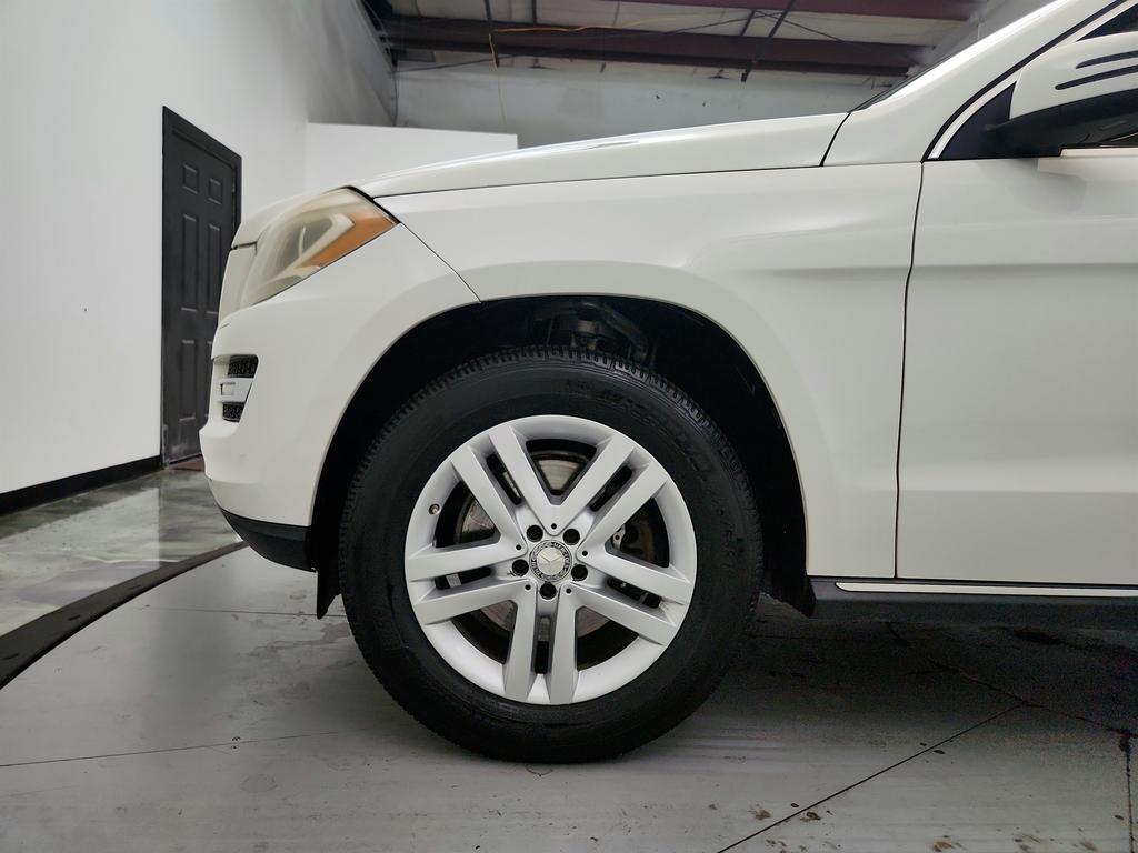 2016 Mercedes-Benz GL-Class - $10,350