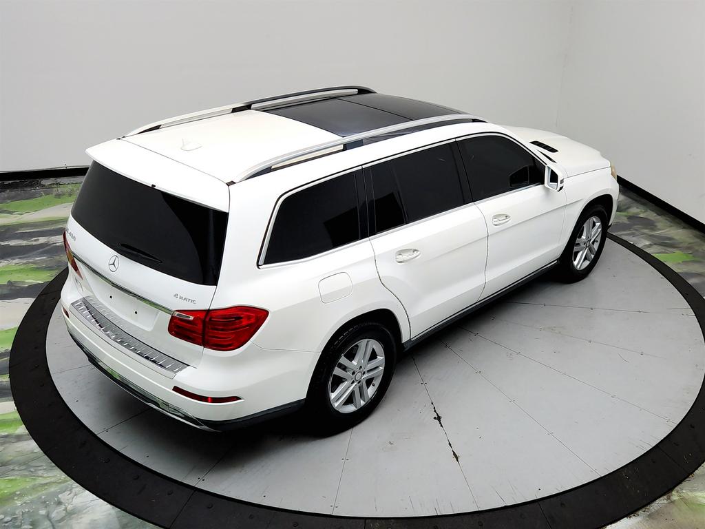 2016 Mercedes-Benz GL-Class - $10,350