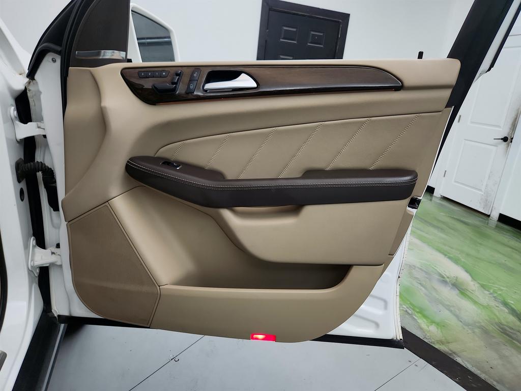 2016 Mercedes-Benz GL-Class - $10,350