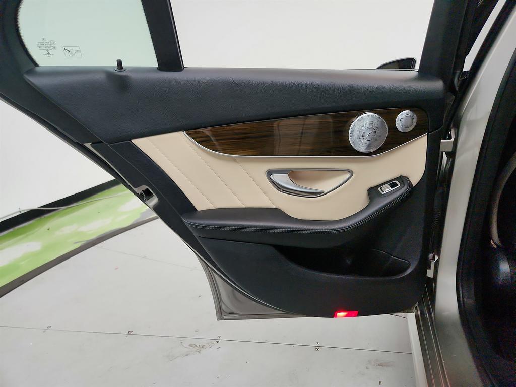2019 Mercedes-Benz C-Class - $16,250
