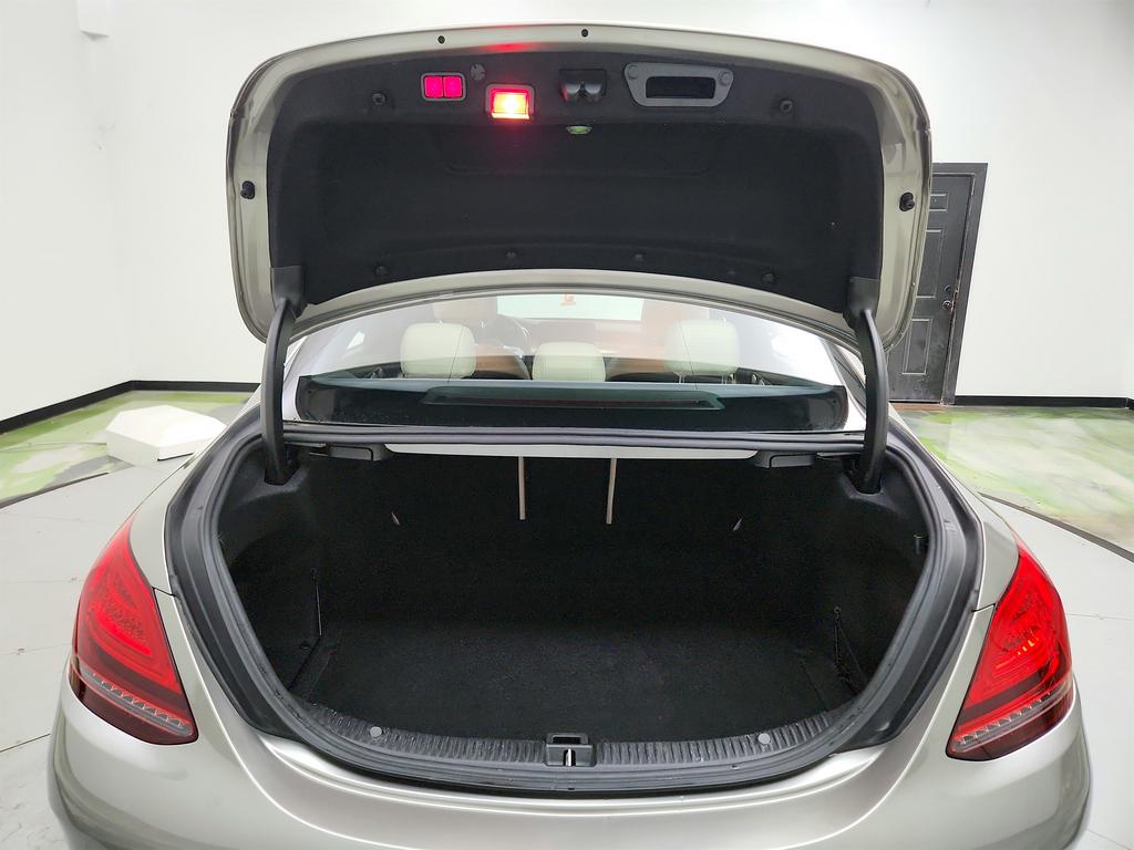 2019 Mercedes-Benz C-Class - $16,250