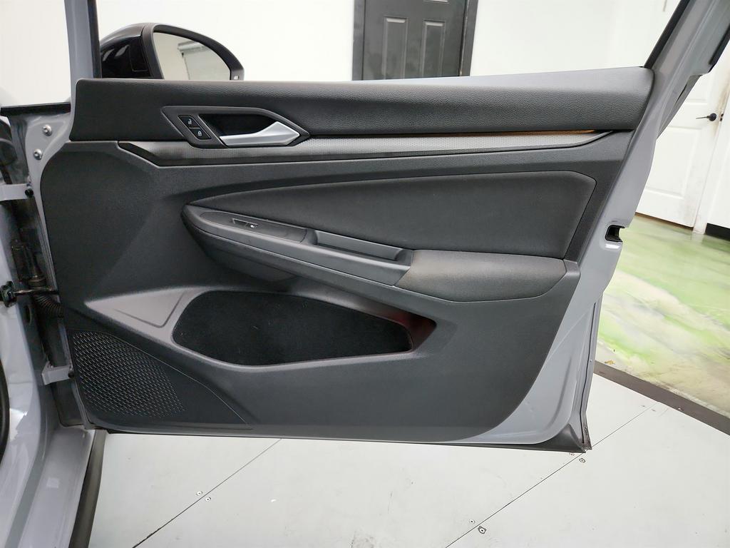 2022 Volkswagen Golf - $17,445
