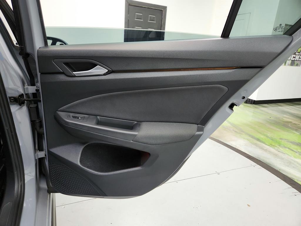 2022 Volkswagen Golf - $17,445