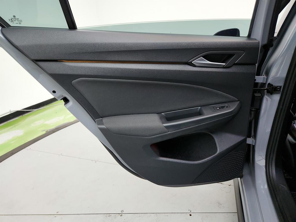2022 Volkswagen Golf - $17,445