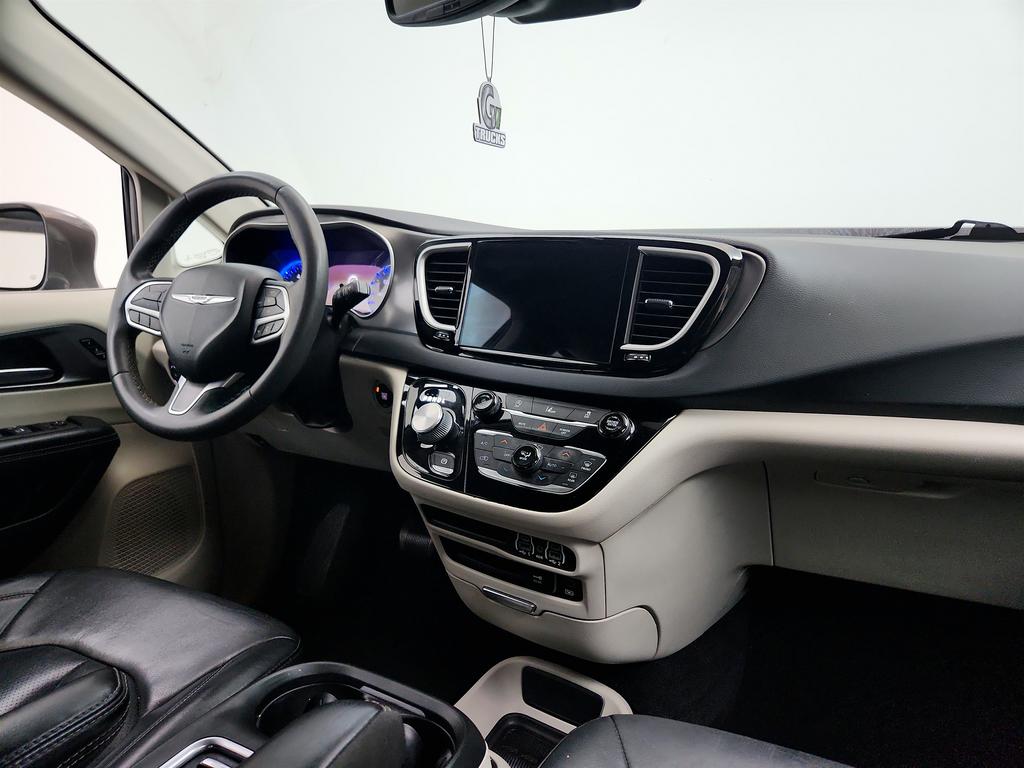 2022 Chrysler Pacifica - $15,545
