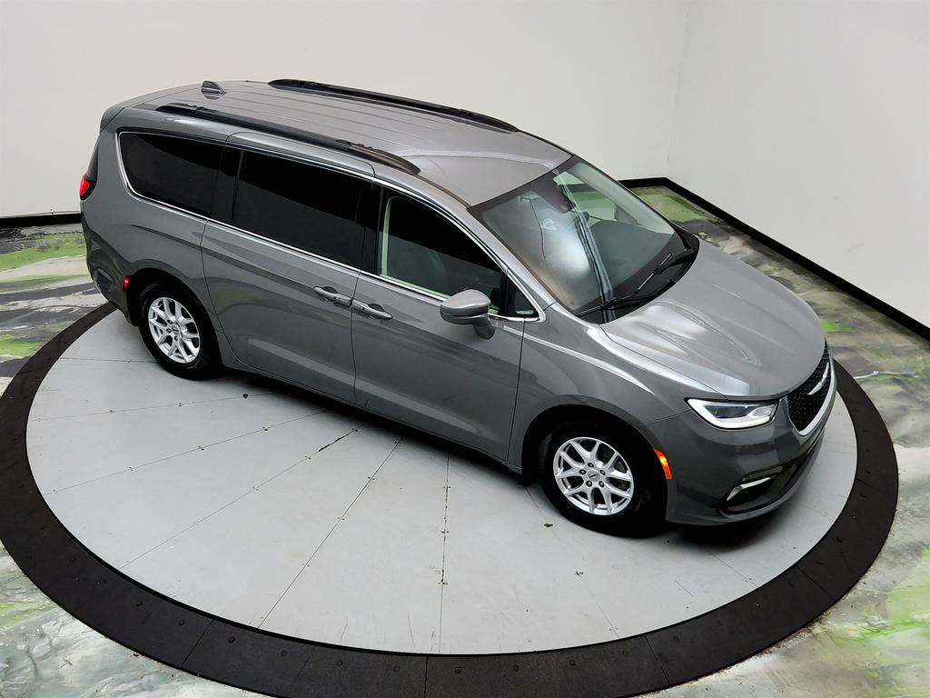 2022 Chrysler Pacifica - $15,545