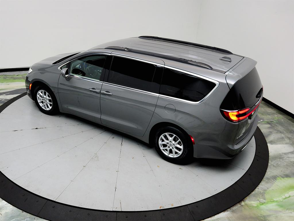 2022 Chrysler Pacifica - $15,545
