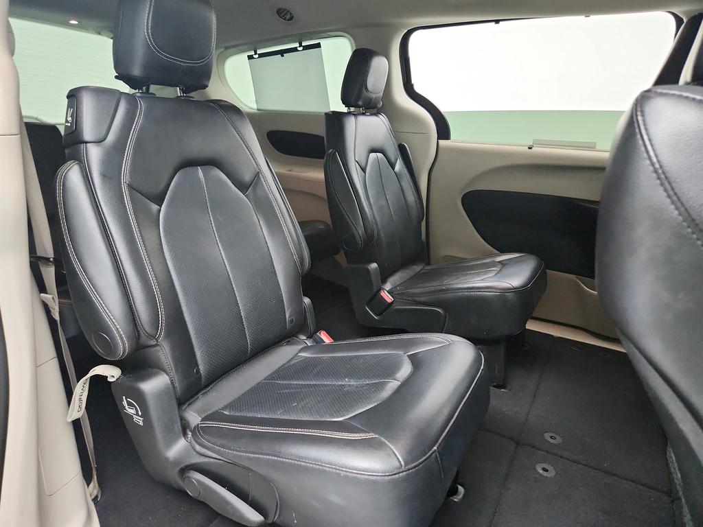 2022 Chrysler Pacifica - $15,545