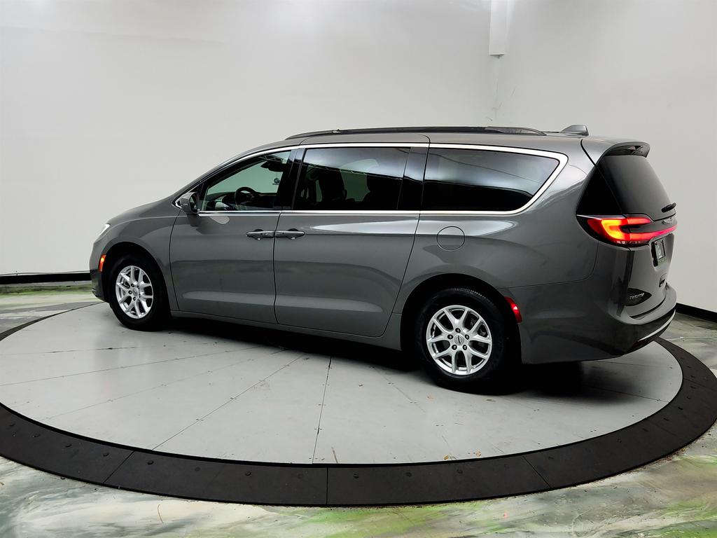 2022 Chrysler Pacifica - $15,545