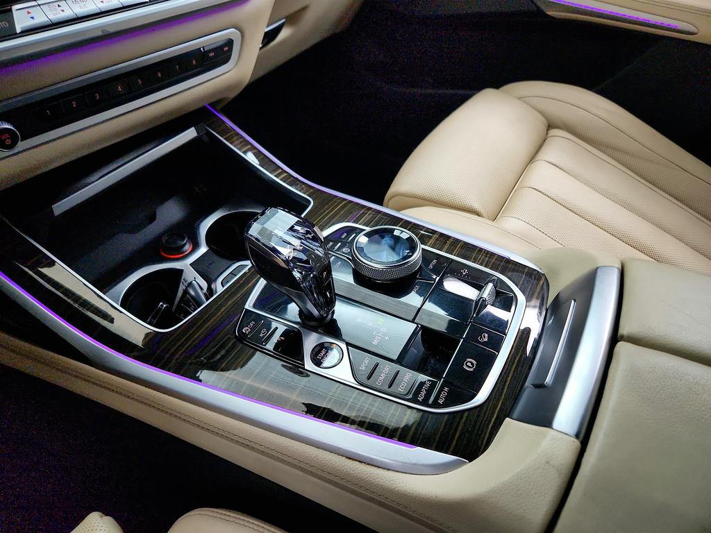 2021 BMW X7 - $29,450