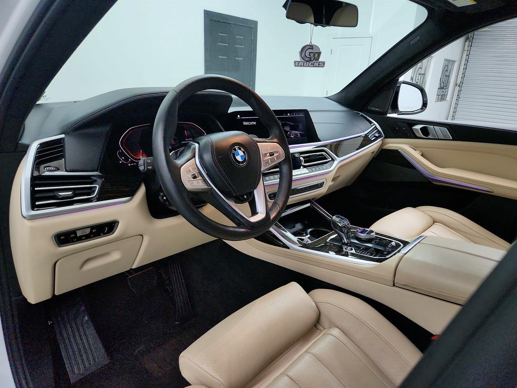2021 BMW X7 - $29,650
