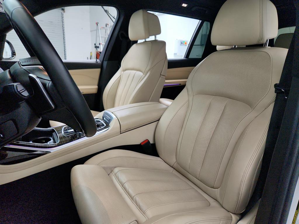 2021 BMW X7 - $29,650