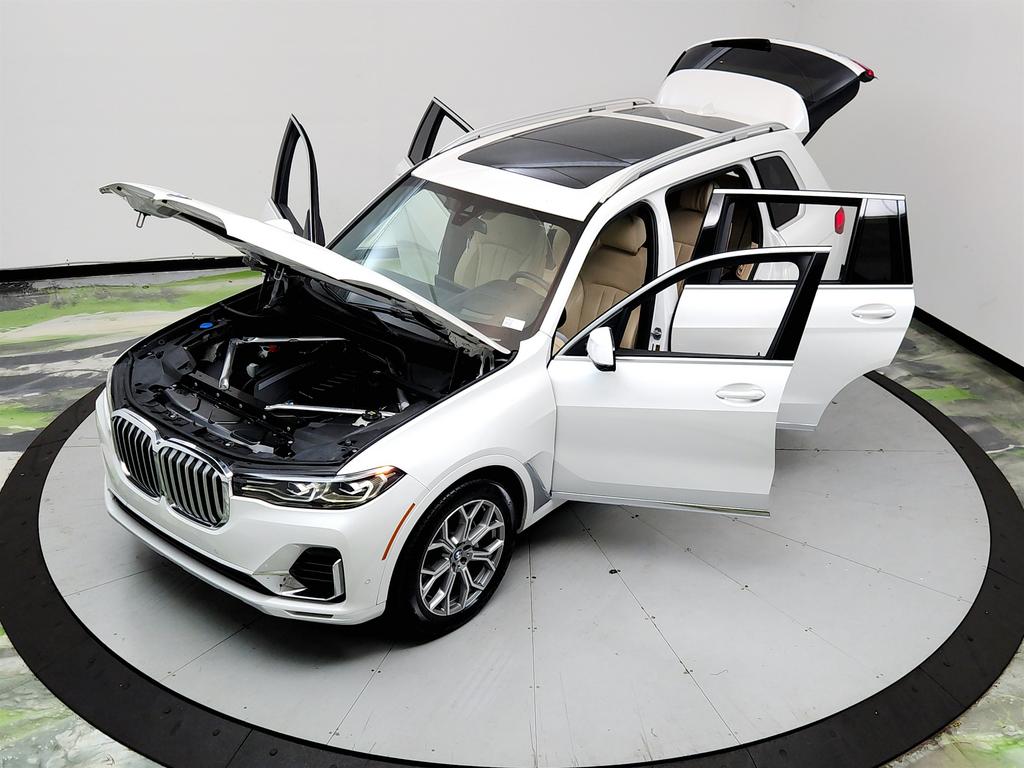 2021 BMW X7 - $29,650