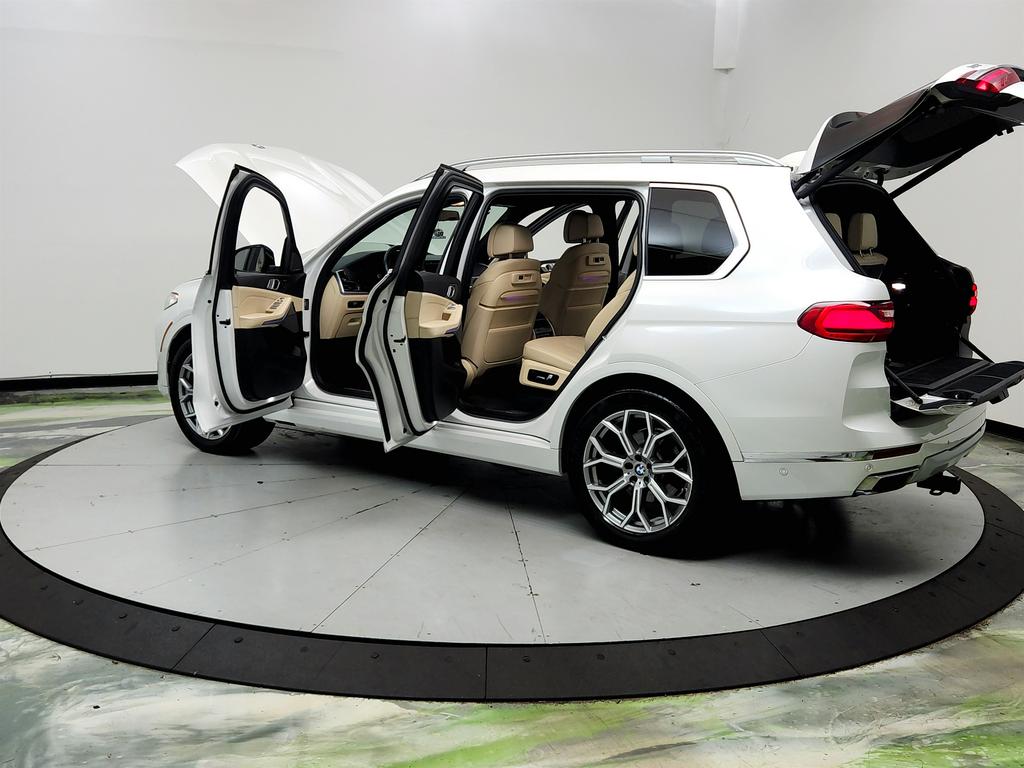 2021 BMW X7 - $29,650
