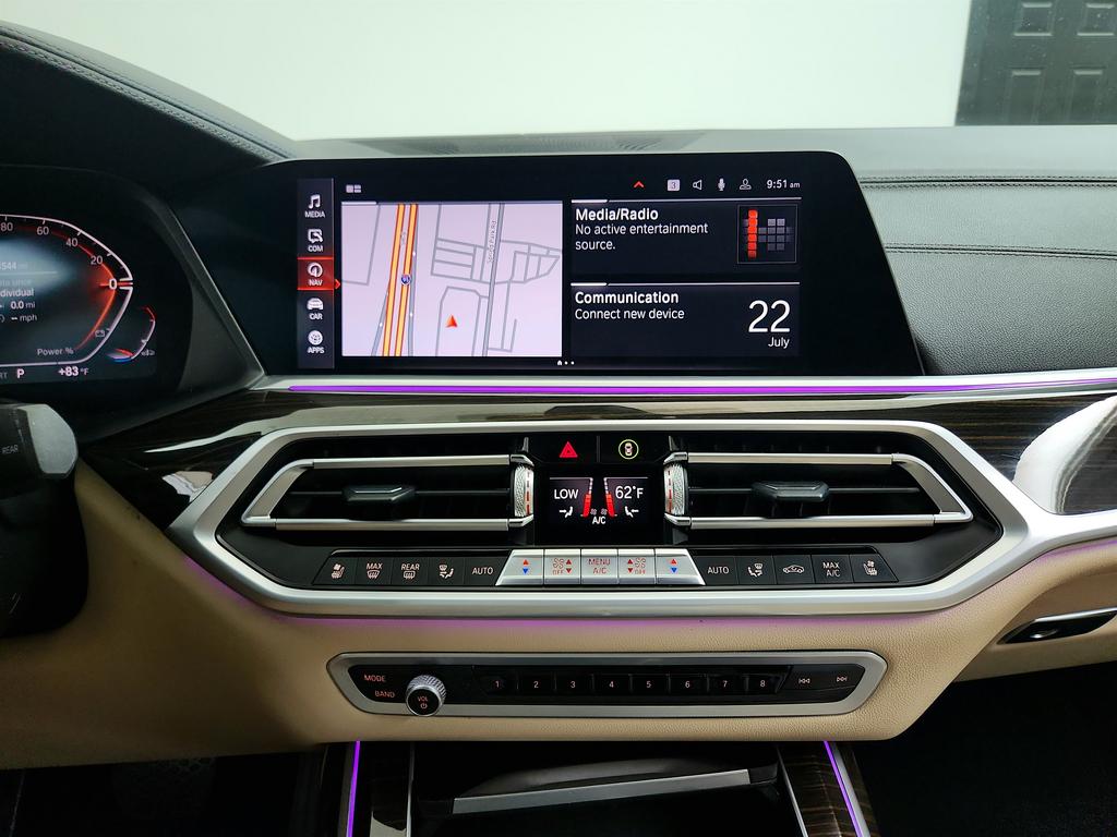 2021 BMW X7 - $29,650