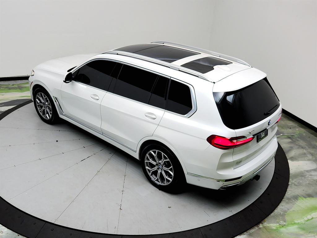 2021 BMW X7 - $29,650