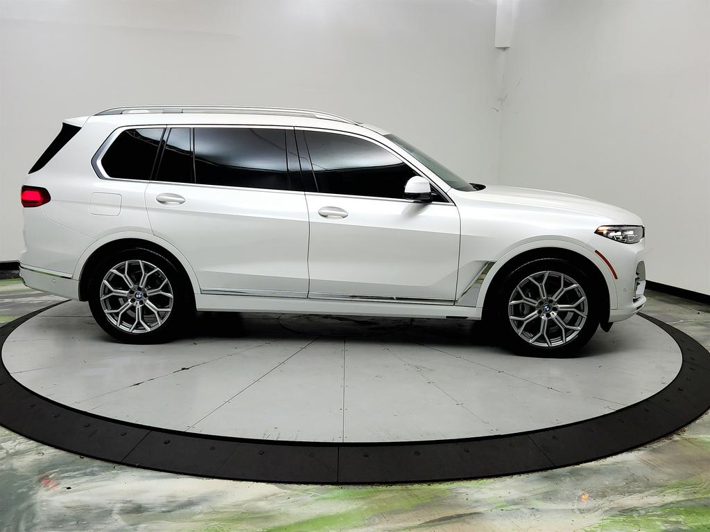 2021 BMW X7 - $29,650