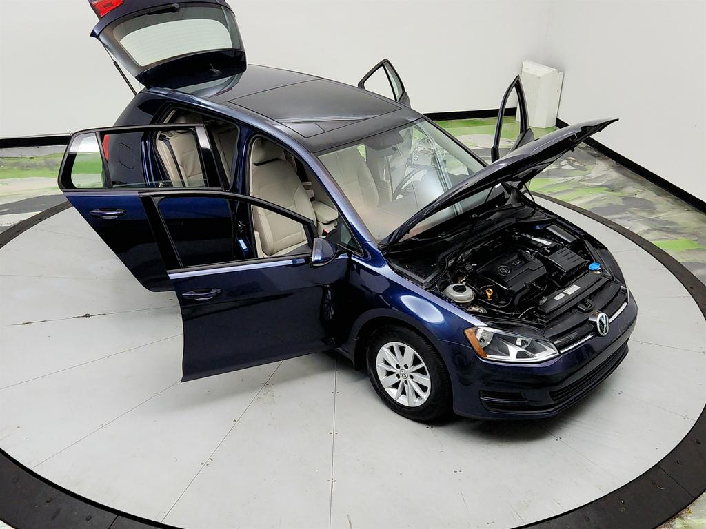 2015 Volkswagen Golf - $5,250