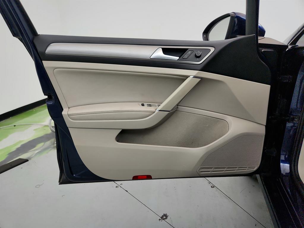 2015 Volkswagen Golf - $5,250