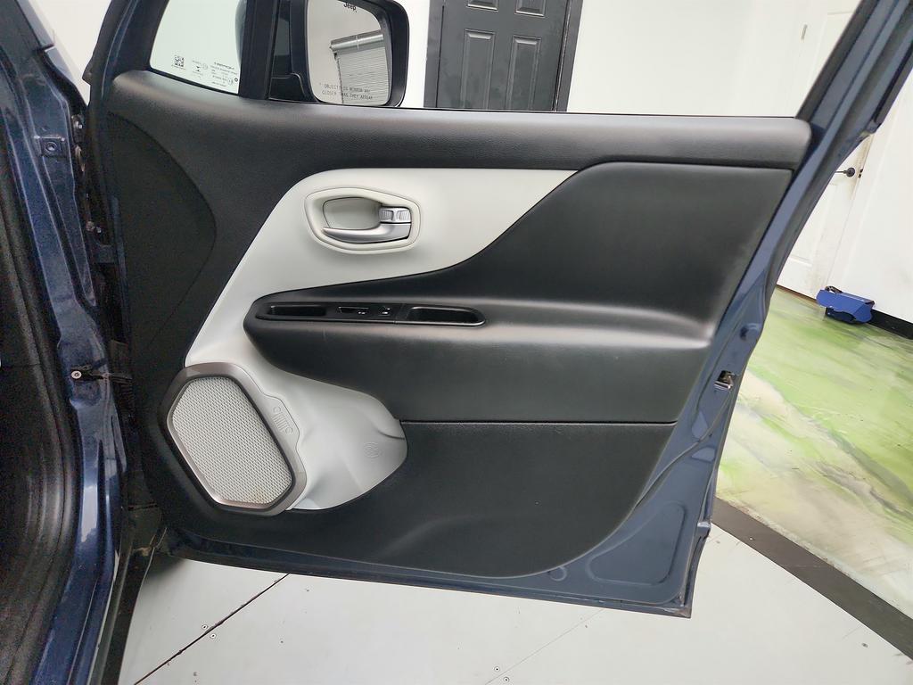 2022 Jeep Renegade - $14,450