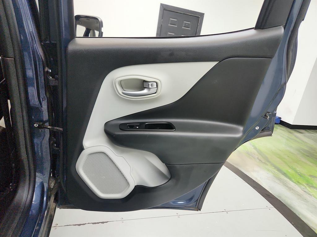 2022 Jeep Renegade - $14,450