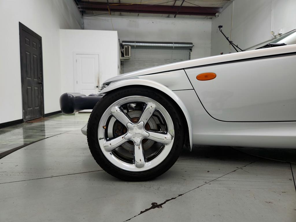2001 Chrysler Prowler - $26,945