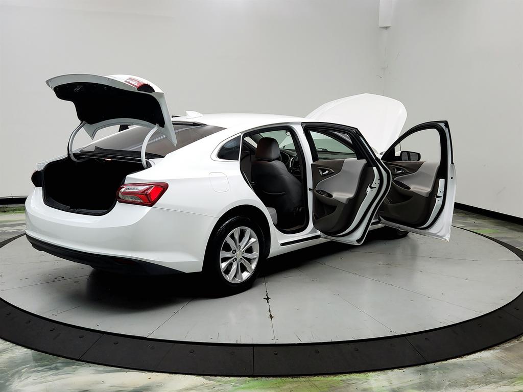 2020 Chevrolet Malibu - $11,950