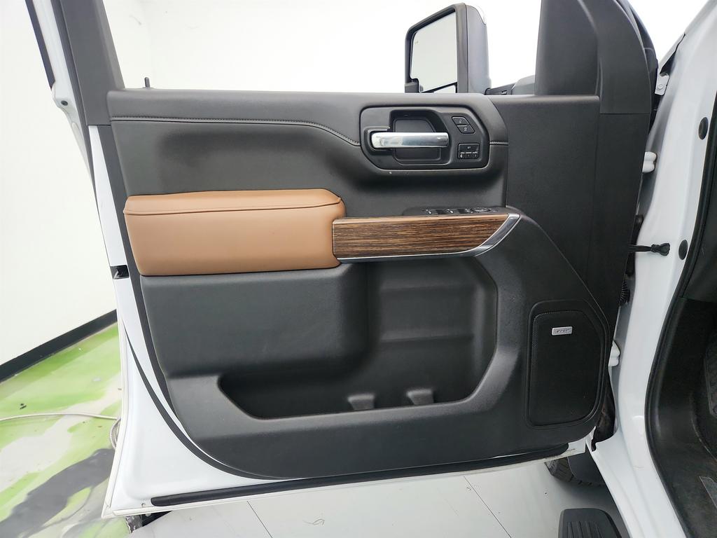 2021 Chevrolet Silverado - $43,595