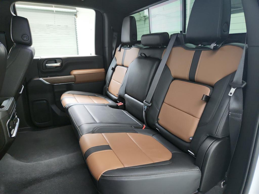 2021 Chevrolet Silverado - $43,595