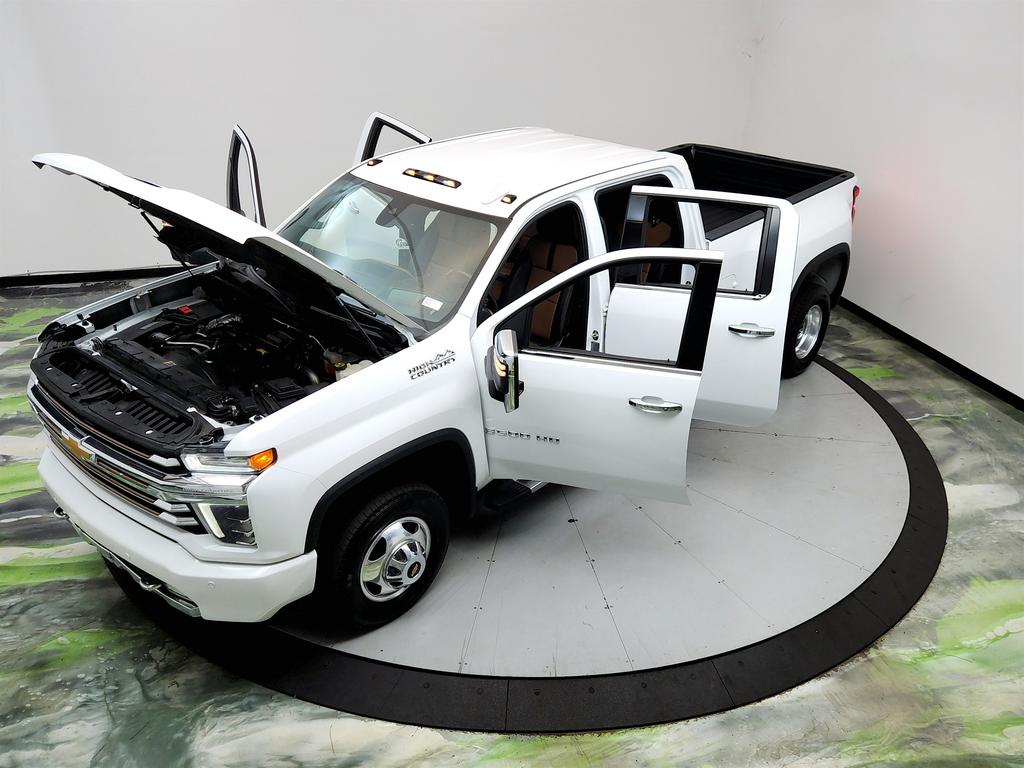 2021 Chevrolet Silverado - $43,595