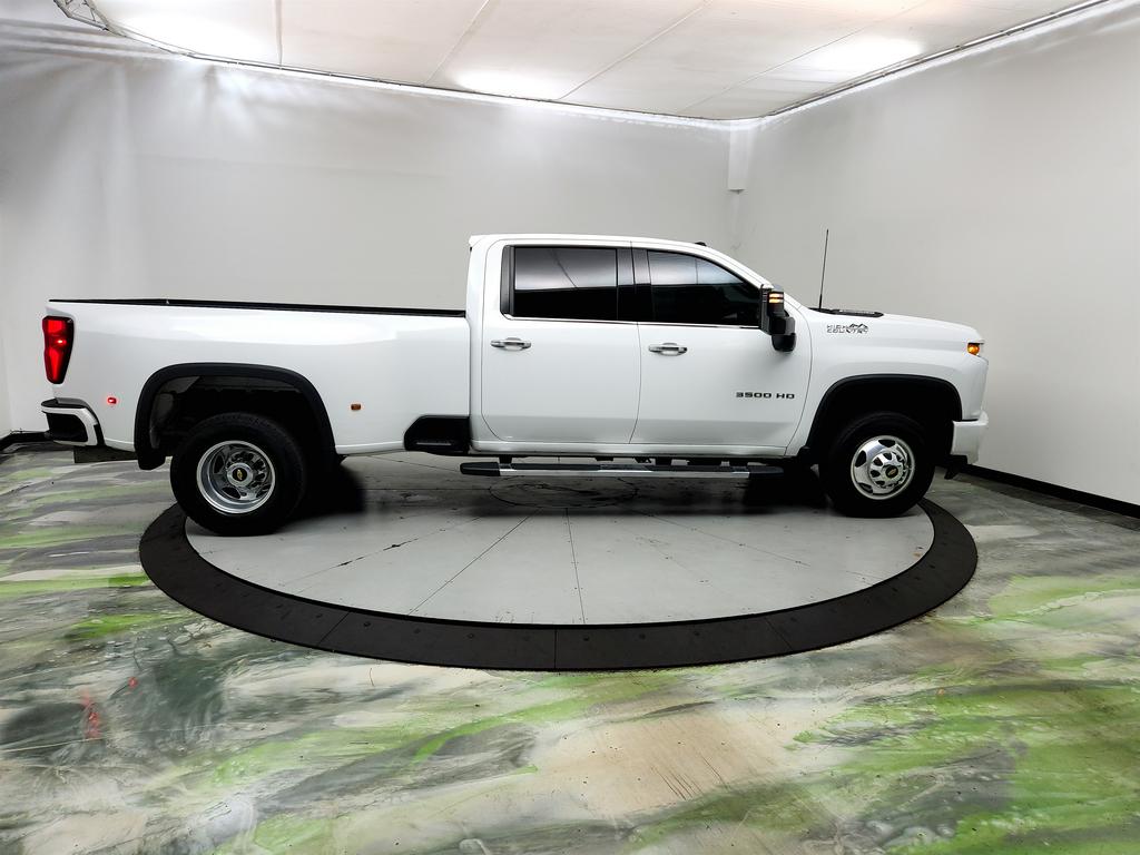 2021 Chevrolet Silverado - $43,595