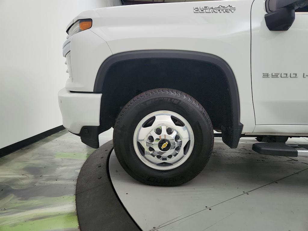 2021 Chevrolet Silverado - $43,595