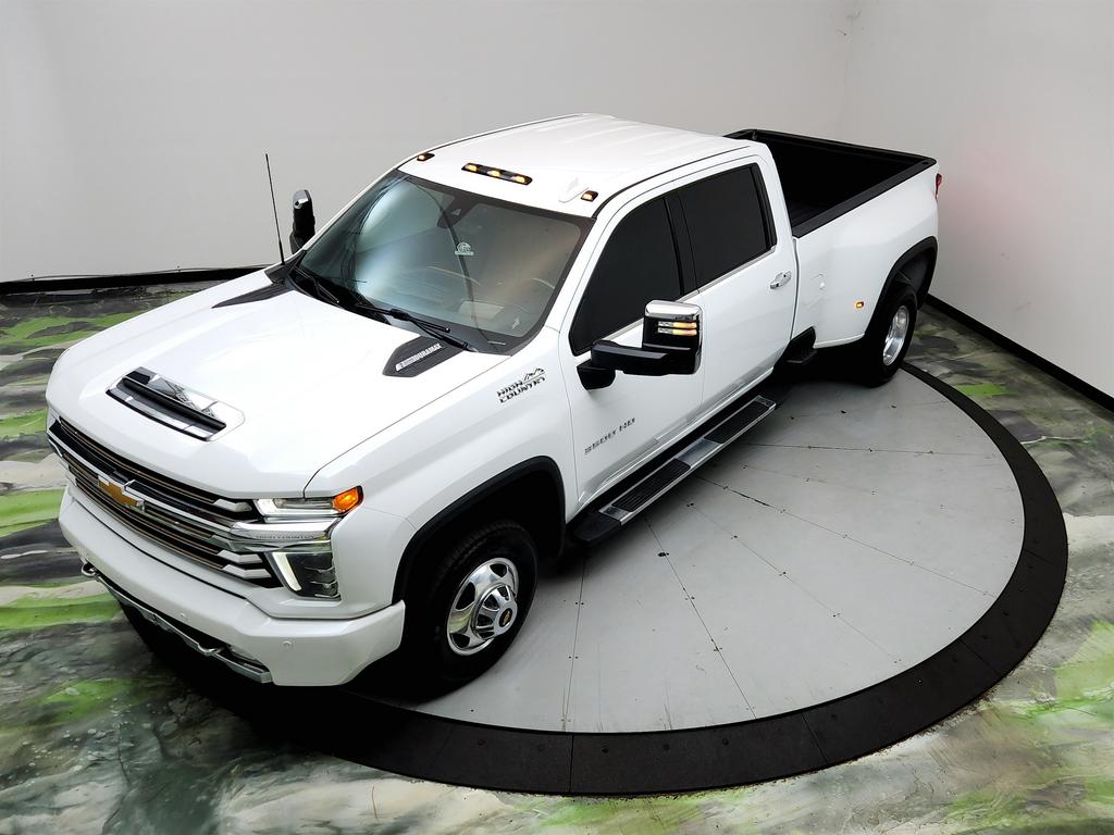 2021 Chevrolet Silverado - $43,595