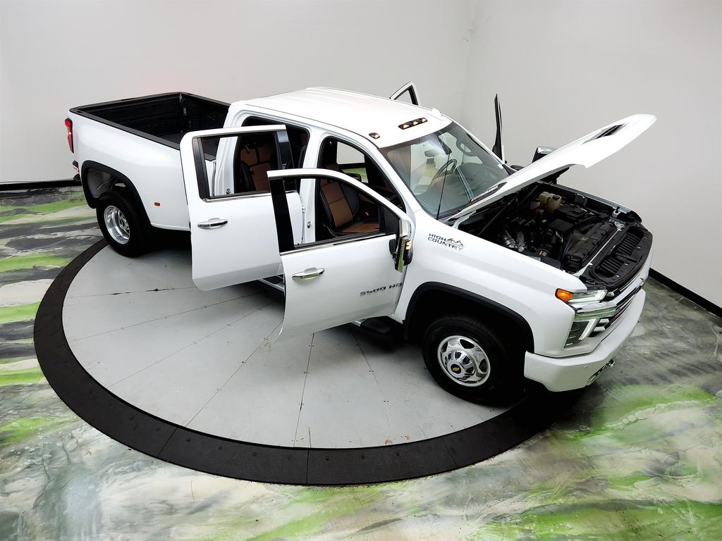 2021 Chevrolet Silverado - $43,595