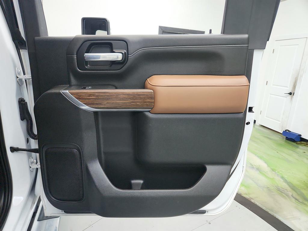 2021 Chevrolet Silverado - $43,595