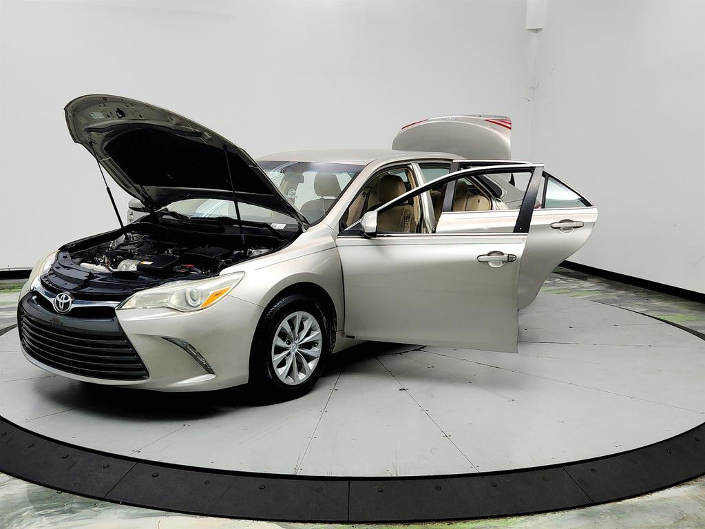2017 Toyota Camry - $12,650
