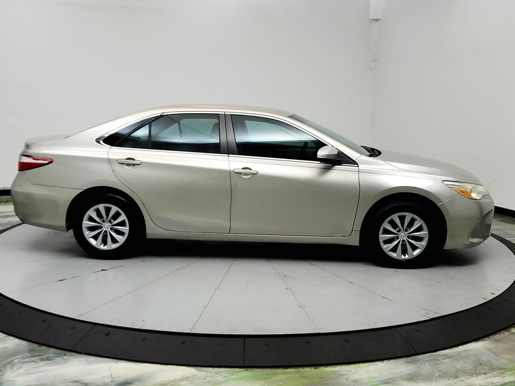 2017 Toyota Camry - $12,650