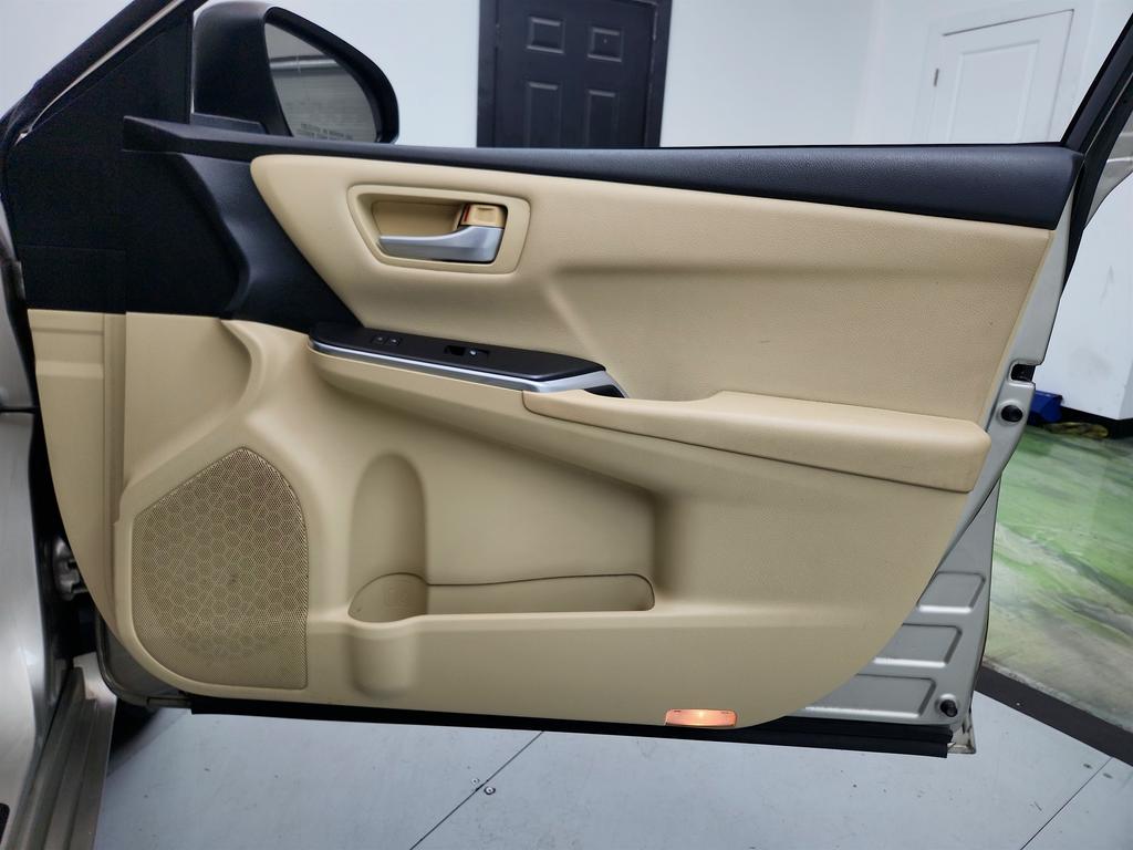 2017 Toyota Camry - $12,650