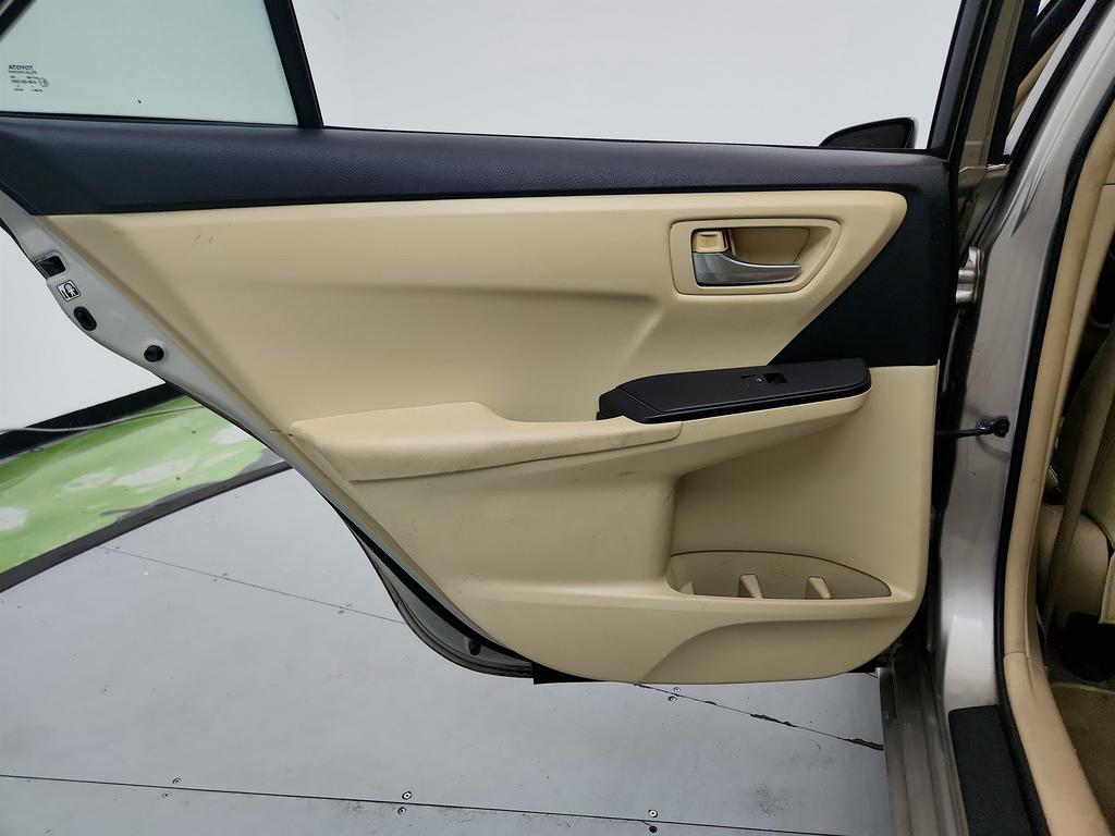 2017 Toyota Camry - $12,650